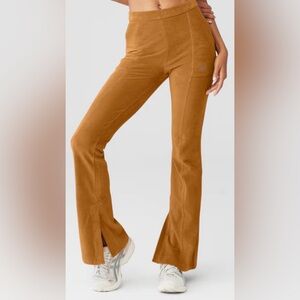 Alo Yoga Women’s Micro Corduroy High Waist Winter Break Flare Pants M